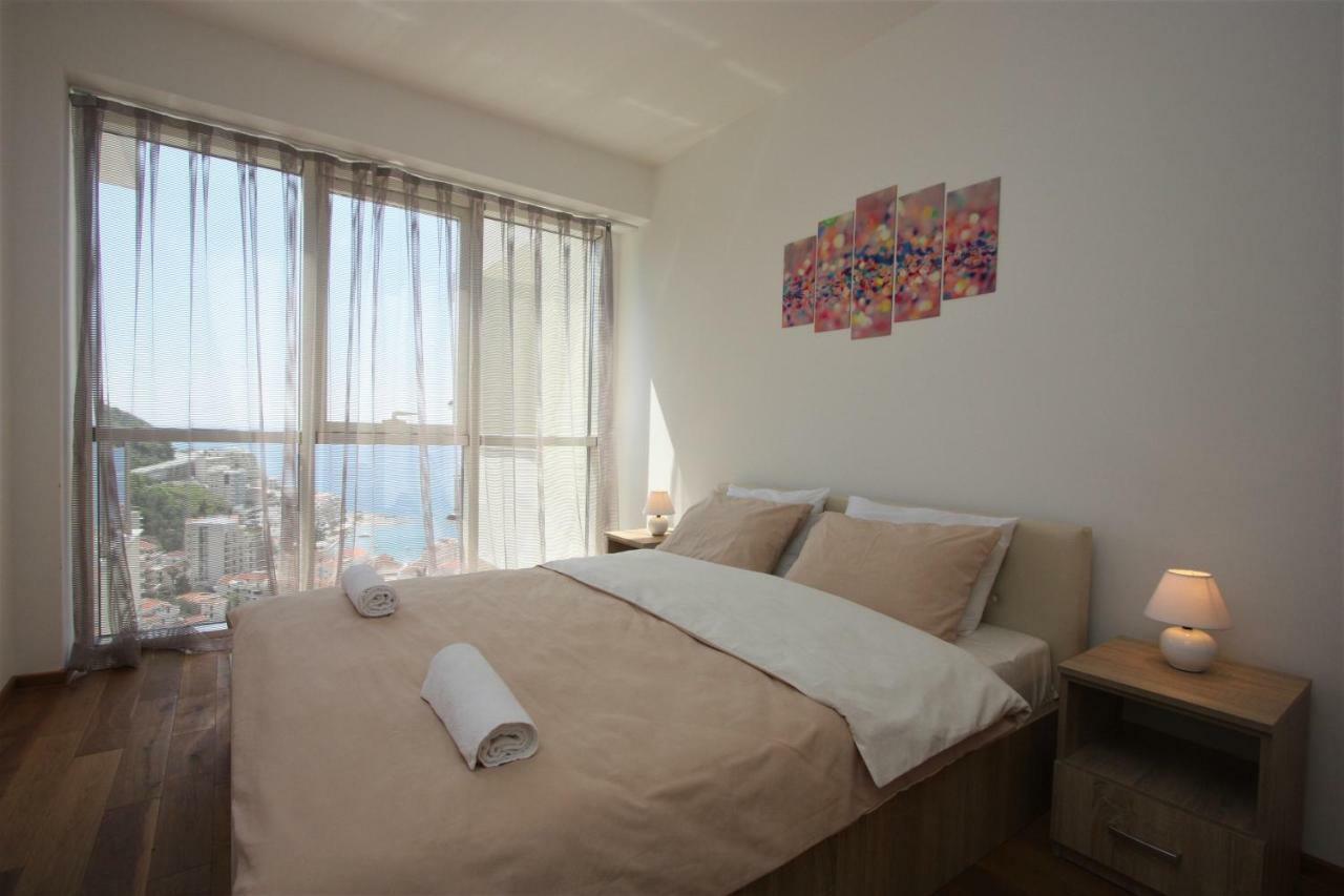 Amazing Sea View Zatvoren Apartment Budva